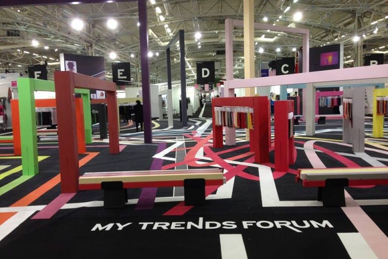 Teppich mit individuellem Druck für maßgeschneiderte Designs auf Messen und Events
