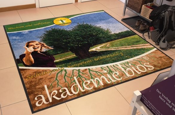Schmutzfangmatte mit fotorealistischem Druck für eindrucksvolle Markenpräsentation