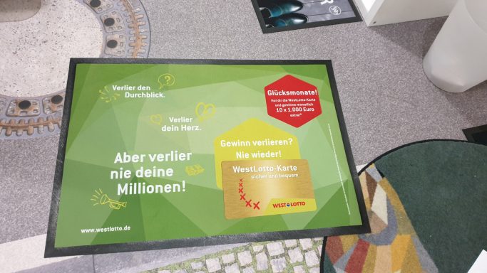 Werbematte mit individuellem Druck für Lotto zur Markenpräsentation
